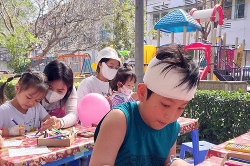 Mang Tết đến với bệnh nhi