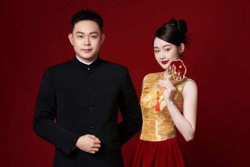 Cặp đôi nên duyên vợ chồng sau 20 năm 'kết hôn giả'