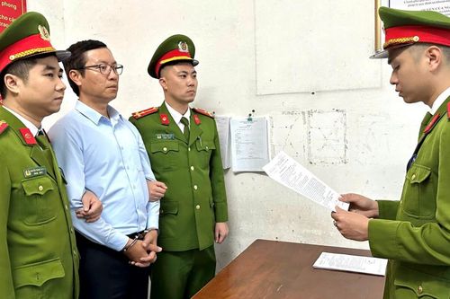 Khởi tố, bắt tạm giam nguyên Tổng Giám đốc Công ty CP Xi măng Hạ Long