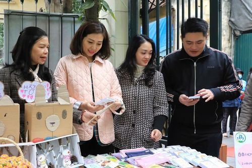 Lãnh đạo Mặt trận Tổ quốc TP dự 'Ngày thứ 7 tái chế' phường Hàng Bài