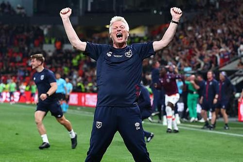 Cựu HLV MU trở lại dẫn dắt Everton, fan gợi ý mua ngay học trò đang chơi bóng ở Trung Quốc