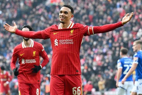 Liverpool thắng áp đảo đội hạng 4 nhờ 'siêu phẩm', 'người hùng' bóng đá Ý đã có bàn ra mắt Anfield