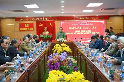 Công an TP Đà Nẵng gặp mặt, chúc Tết cán bộ hưu trí nhân dịp năm mới