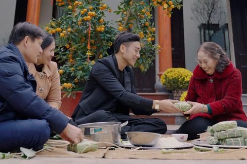 Nghe Dương Quốc Hưng hát nhạc xuân, chỉ muốn về nhà