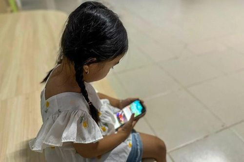 Bảo vệ trẻ em trên không gian mạng: Suy nghĩ cũ trong bối cảnh mới