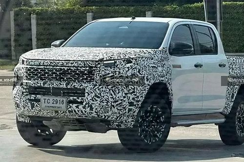 Bán tải Toyota Hilux 2025 chính thức lộ diện tại Thái Lan