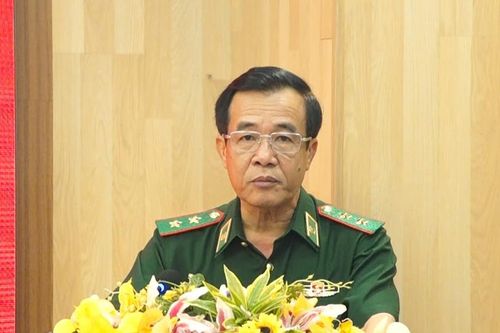 Trao thưởng thành tích xuất sắc của BĐBP trong chống buôn lậu, chống vận chuyển trái phép vàng qua biên giới