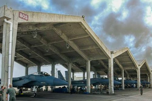 Cảnh báo điểm yếu chết người của hệ thống nhà chứa máy bay Mỹ