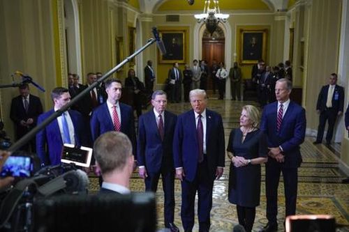 Cố vấn an ninh Mỹ lo ông Trump đẩy châu Á vào vòng tay Trung Quốc