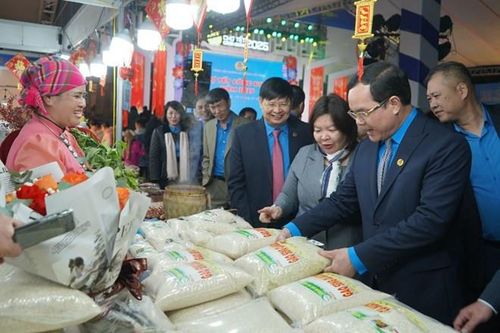 Gian hàng 0 đồng cho người lao động tại 'Chợ Tết công đoàn 2025'