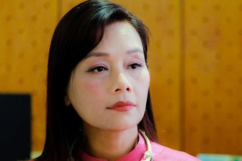 BTV Bông Mai xúc động khi ra mắt sách đầu tay