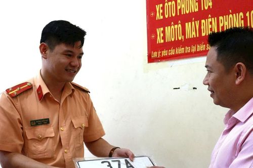 Nhận diện màu sắc, biển số xe cấp cho cá nhân, tổ chức mới nhất