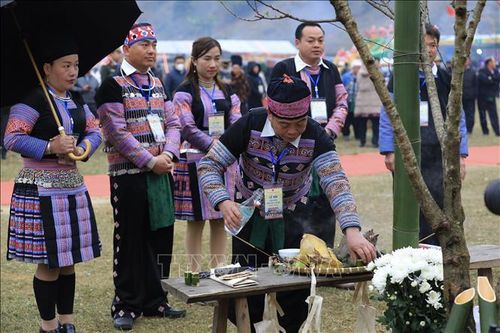 Hòa Bình: Lễ hội Gầu Tào, gìn giữ và bảo tồn văn hóa của người Mông