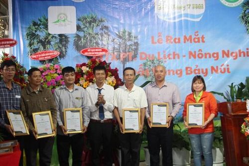 Nhiều chủ homestay tại Núi Cấm hợp tác thành lập hợp tác xã