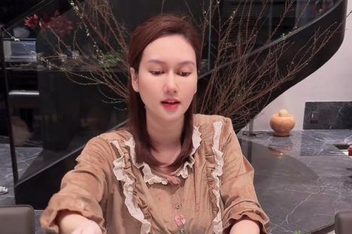 Hé lộ cơ ngơi mới của Hương Giang trước thềm sinh nở
