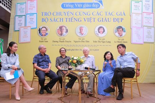 Tôi yêu tiếng nước tôi