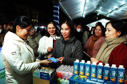 Khai mạc 'Chợ Tết Công đoàn'