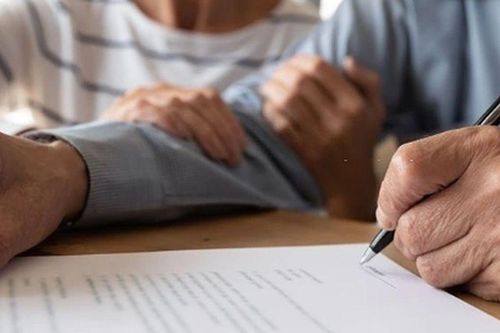 Di chúc có phải công chứng, chứng thực?