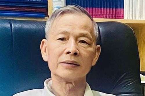 Không ai có thể một mình
