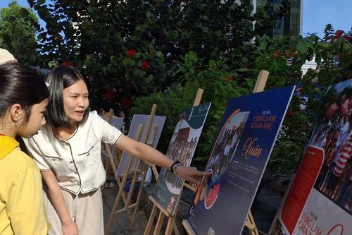 Nhân rộng dự án Cùng làm cha mẹ cho trẻ có hoàn cảnh khó khăn