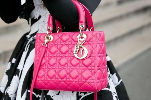 Mật mã 'túi Dior' vượt qua thuật toán TikTok