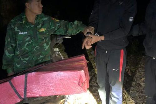 Gia Lai: bắt vụ vận chuyển pháo lậu qua biên giới