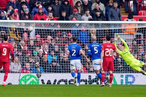 Chùm ảnh: Liverpool thắng đậm, hướng tới 'cú ăn 4' vĩ đại