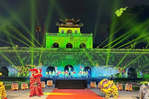 Hà Nội vào Top 10 điểm đến thú vị dịp Tết Nguyên đán 2025