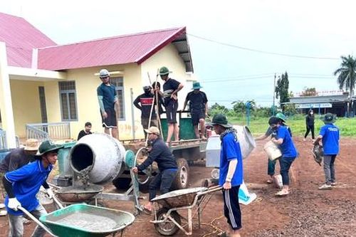 Tuổi trẻ Đắk Lắk thực hiện trên 500 công trình thanh niên, làm lợi hơn 12 tỉ đồng