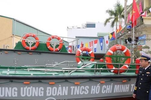 Bàn giao xuồng CQ-01 và CV-01, tiếp thêm sức mạnh bộ đội Hải quân