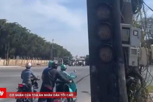 Đèn tín hiệu giao thông ở TP.HCM bất ngờ tắt hơn 20 phút
