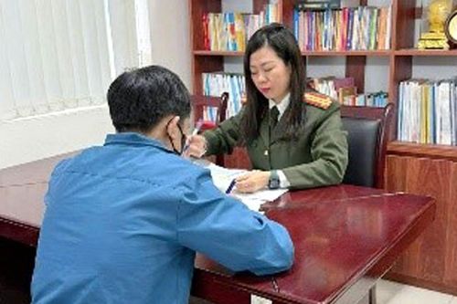 Xử phạt 3 cá nhân đăng tin sai sự thật về vụ cháy ở Hà Nội để câu like