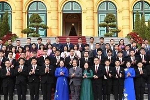 Tuyên dương học sinh đoạt giải Olympic và khoa học kỹ thuật quốc tế