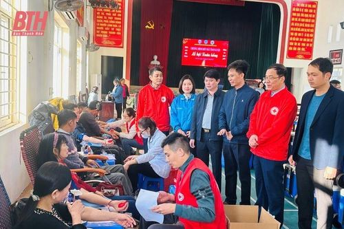 Tiếp nhận hơn 400 đơn vị máu hiến tặng tại huyện Kim Sơn, tỉnh Ninh Bình