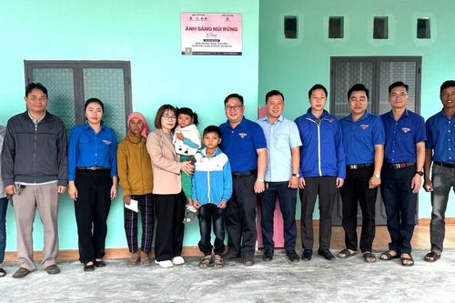 Khánh thành 2 'Ngôi nhà hạnh phúc' cho thiếu nhi dân tộc thiểu số mồ côi ở Krông Pa