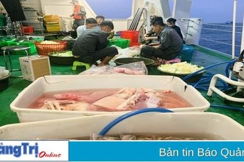 Những 'anh nuôi' trên Tàu 390