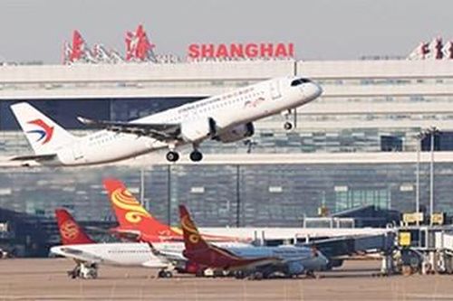 Trung Quốc ghi nhận tăng trưởng kỷ lục về du lịch đường sắt và hàng không