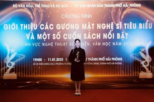 Bộ Văn hóa, Thể thao và Du lịch vinh danh Anh Trai 'Say Hi' là chương trình biểu diễn nổi bật 2024