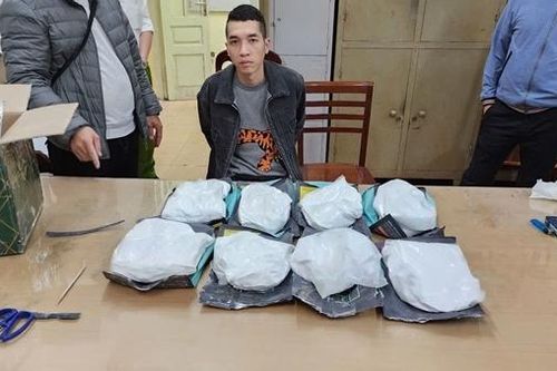Truy tố 2 đối tượng trong đường dây vận chuyển hơn 7,3 kg ketamine từ Hà Lan về Việt Nam