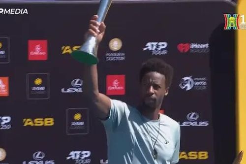 Gael Monfils phá kỷ lục của Roger Federer