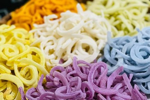 Cách đơn giản làm món mứt dừa non ngũ sắc bắt mắt và thơm ngon để đãi khách ngày Tết