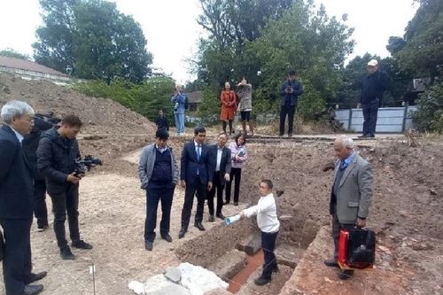 Nhận diện rõ hơn không gian Chính điện Kính Thiên
