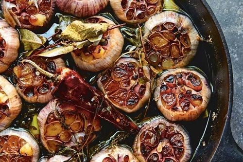 Lợi ích thần kỳ của tỏi nướng trong mùa Đông