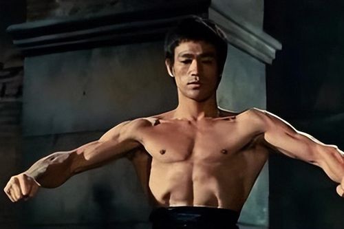 Lý Tiểu Long và câu chuyện ít biết về sự bảo vệ thầm lặng dành cho Miêu Khả Tú