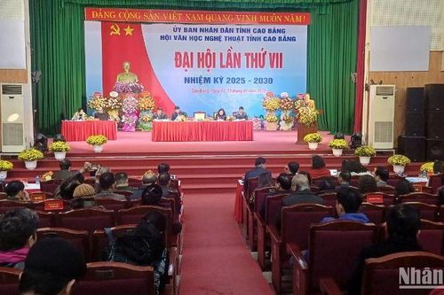 Hỗ trợ văn nghệ sĩ tỉnh Cao Bằng nâng cao chất lượng sáng tạo tác phẩm