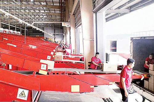Đưa Hà Nội thành trung tâm logistics của cả nước
