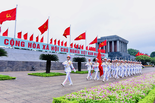 Phấn đấu hoàn thành xuất sắc nhiệm vụ cao cả, đặc biệt