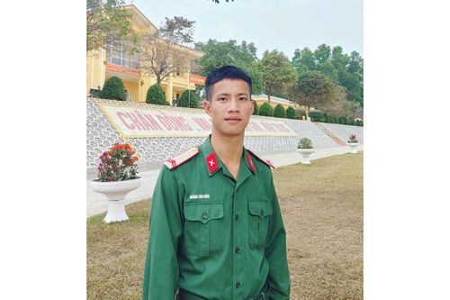 'Strong man' Hoàng Văn Hiến