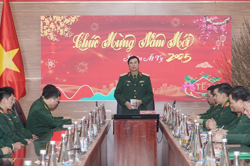 Tổng cục Hậu cần thăm, kiểm tra, chúc Tết tại Bệnh viện Quân y 105