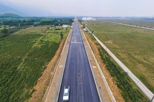 Cận cảnh tuyến đường 9 km đầu tư hơn 450 tỷ đồng ở Hà Tĩnh